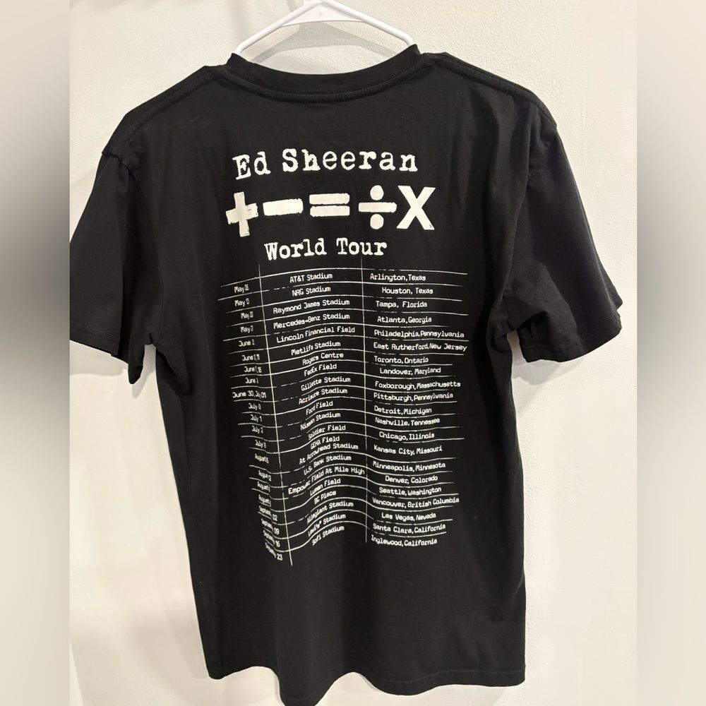 Ed Sheeran Black Graphic 2023  Tour T-Shirt - Picture 2 of 7